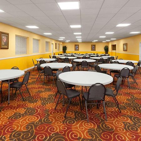Days Inn By Wyndham Shelby Dış mekan fotoğraf