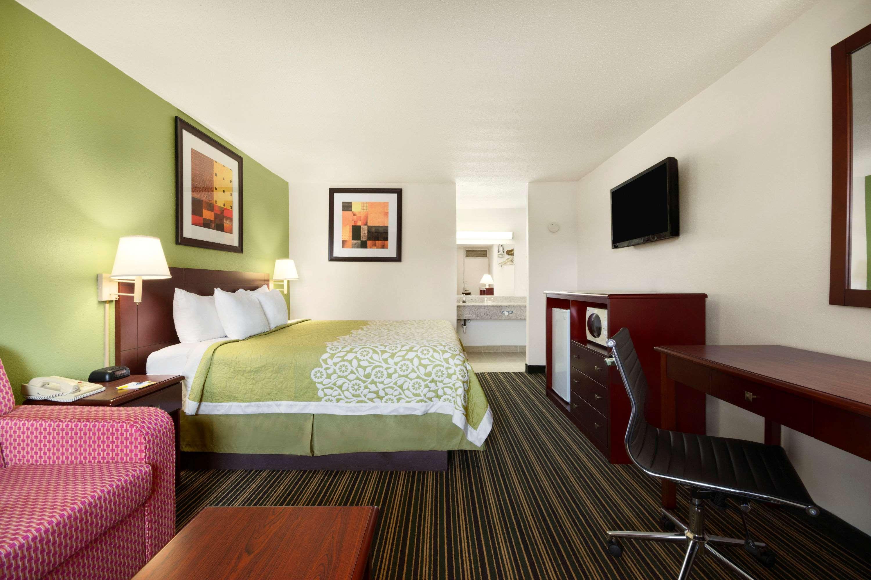 Days Inn By Wyndham Shelby Dış mekan fotoğraf