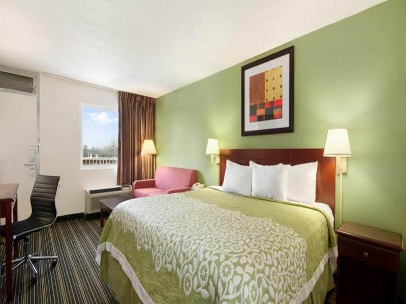 Days Inn By Wyndham Shelby Dış mekan fotoğraf